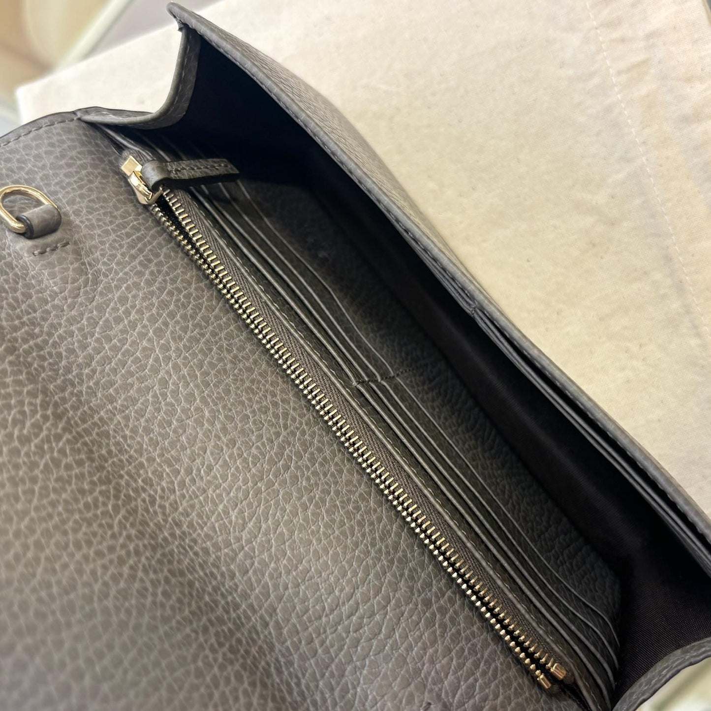 Gucci Wallet On Chain Grey (A)