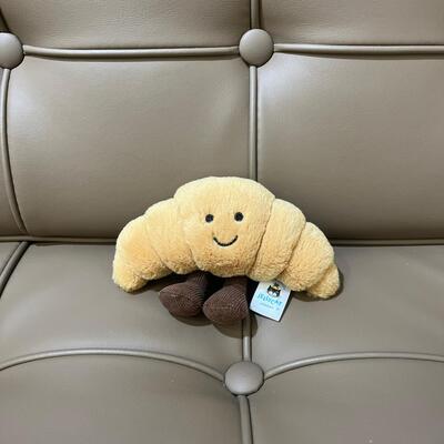 Jellycat Amuseables Croissant Bag Charm 牛角包 鎖匙扣