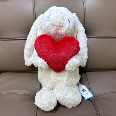 Jellycat Bashful Red Love Heart Bunny Medium 兔 紅心