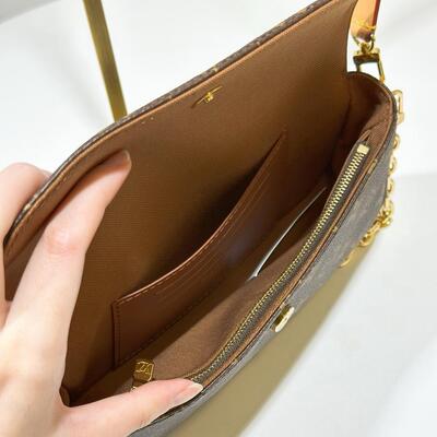 LV Ivy Wallet On Chain Bag Monogram Canvas