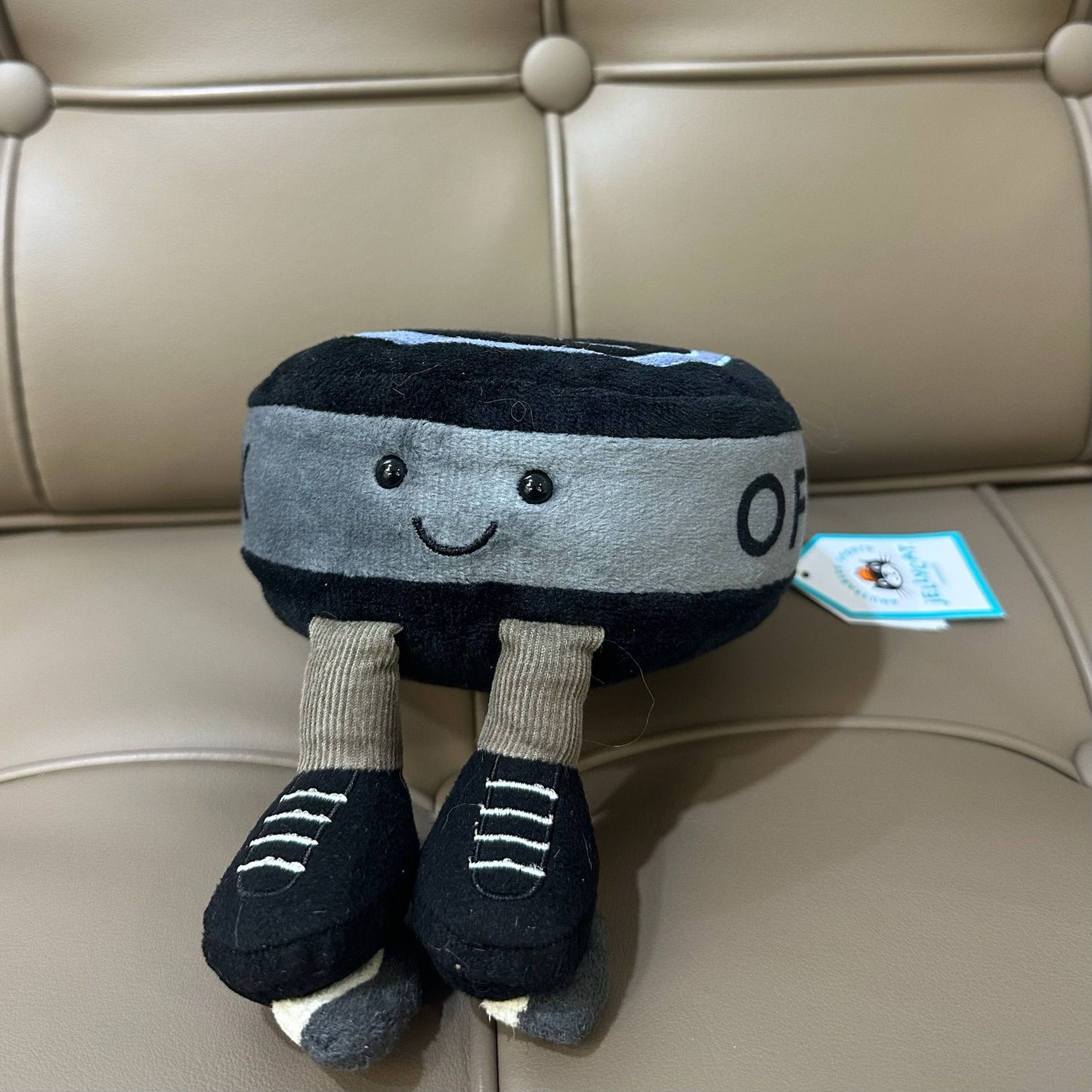 Jellycat Amuseables Sports Ice Hockey Puck 冰上曲棍球