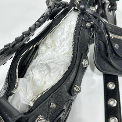 Balenciaga Le Cagole XS Black