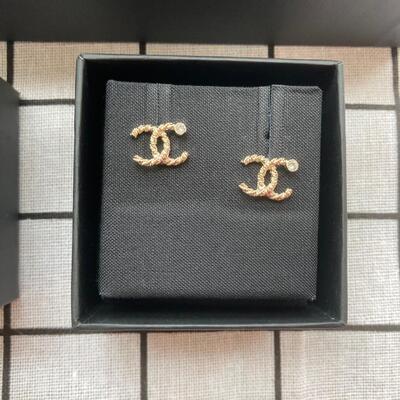 Chanel CC Crystal Top Gold Earring S