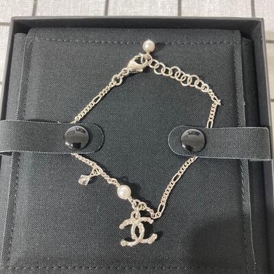Chanel CC Bracelet Small Pearl