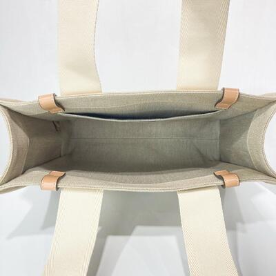 Chloe Medium Woody Tote Beige