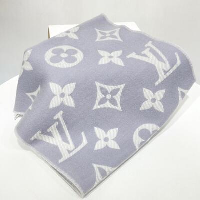 LV Essential Scarf Gris Clair (Light Lavender)