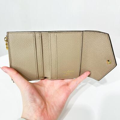 LV Zoe Wallet Monogram Leather Dune