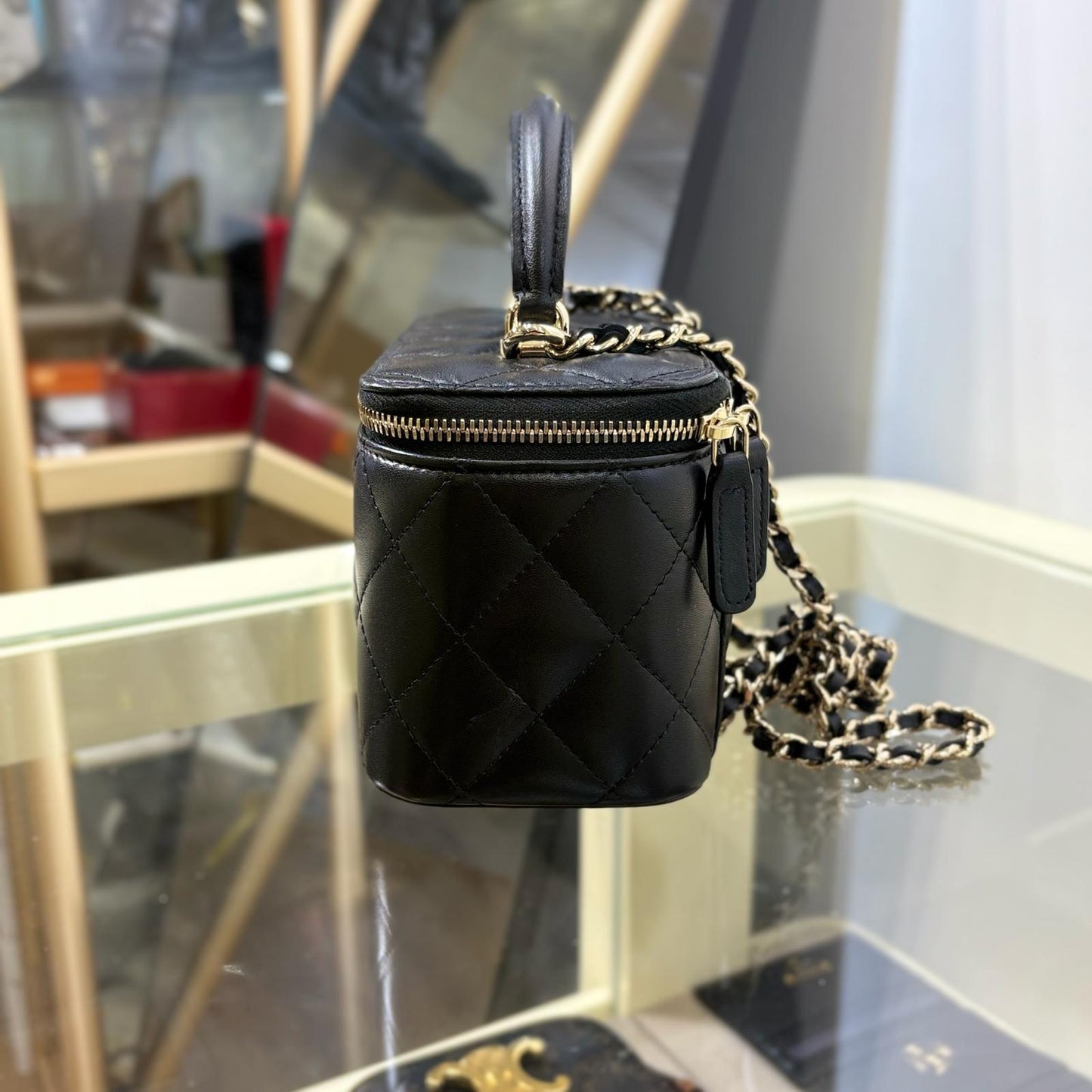 Chanel Vanity Case Handle Black Gold Lamb (A+)