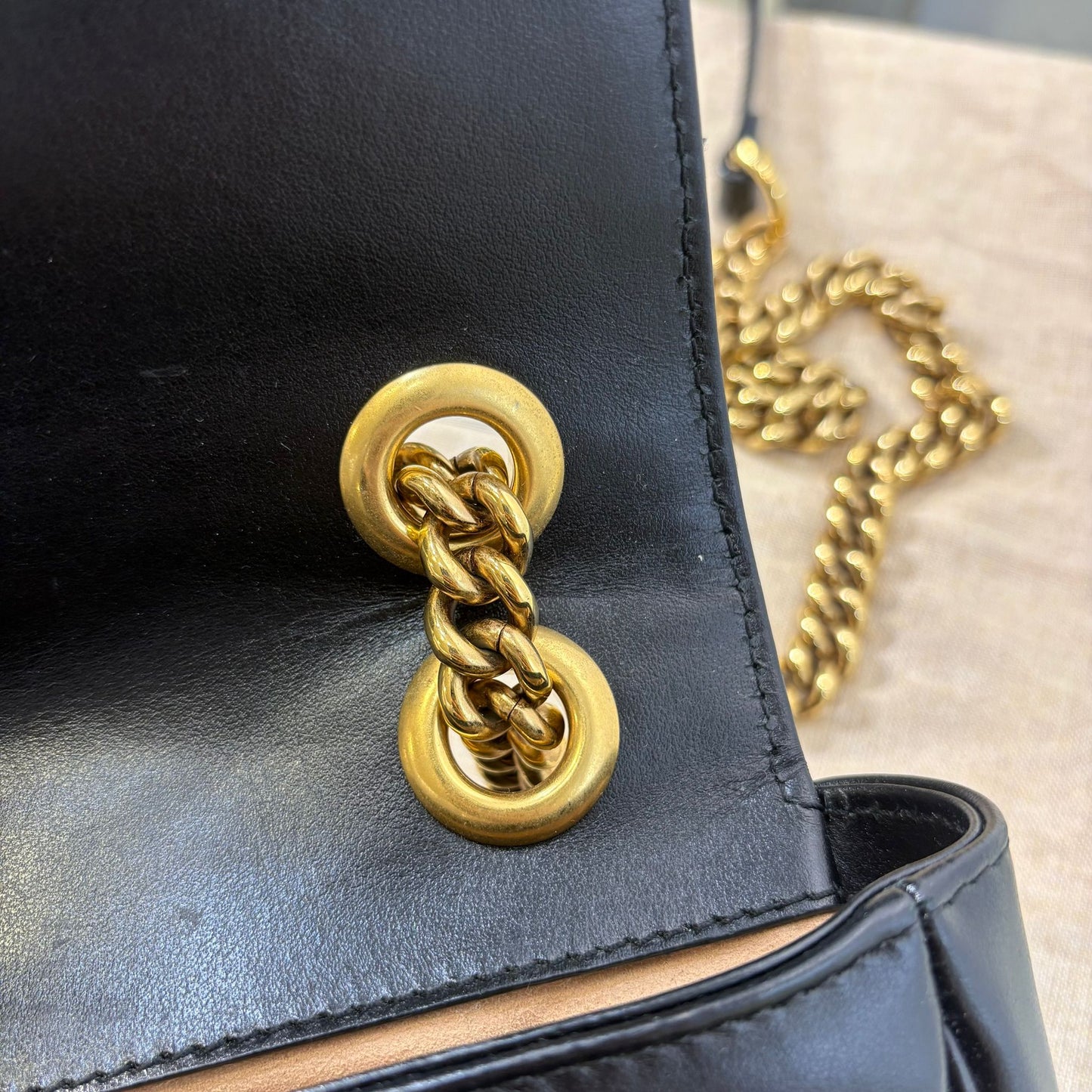 Gucci GG Marmont Small Shoulder Bag (A)