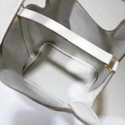 Hermes Picotin 18 Gris Pale Gold M4, Clemence, Stamp W