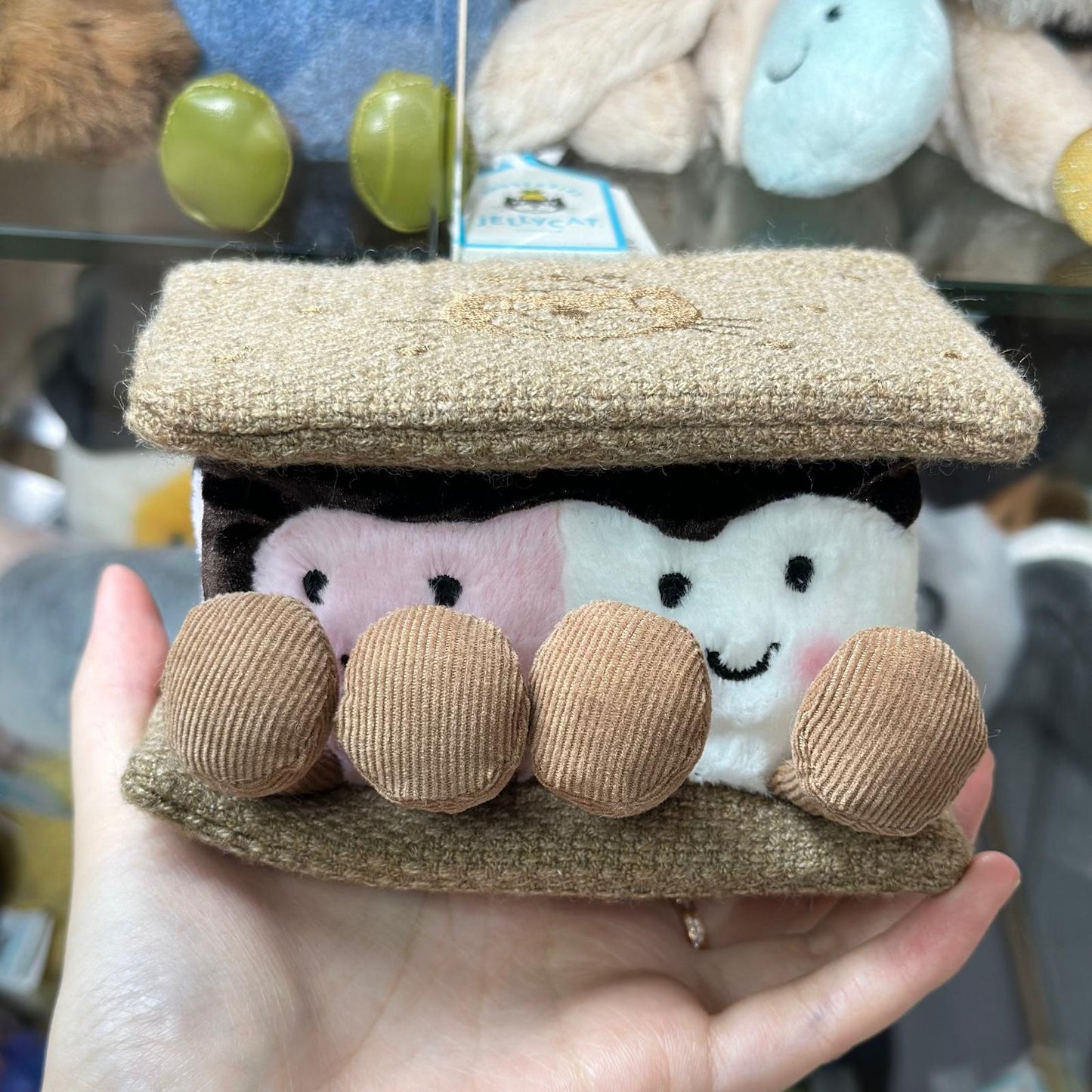 Jellycat Amuseables S'mores 烤棉花糖夾心餅