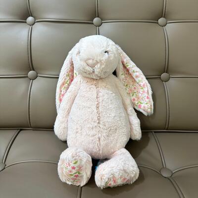 Jellycat Blossom Blush Bunny 'Cherry' Medium 兔