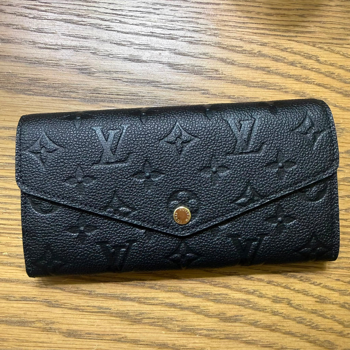 LV Sarah Wallet Monogram Empreinte Black　