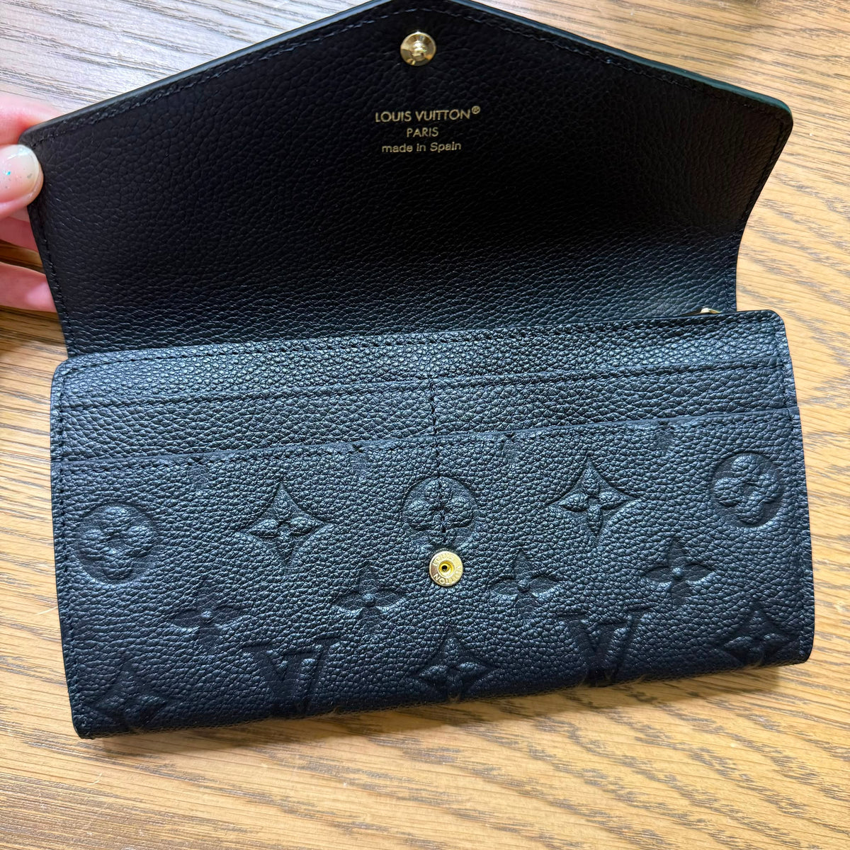 LV Sarah Wallet Monogram Empreinte Black　