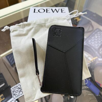Loewe Puzzle Long Coin Cardholder 
in Classic Calfskin