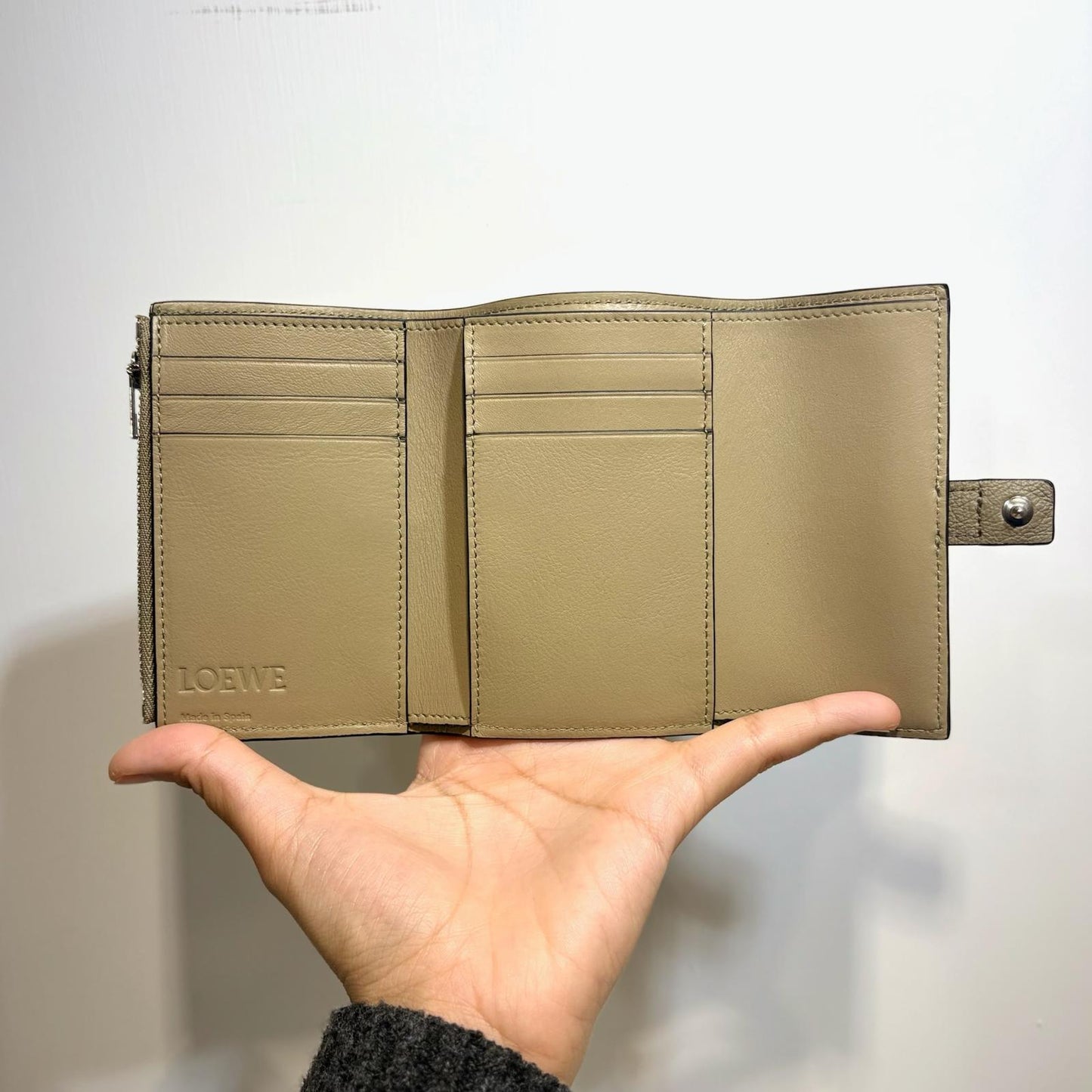 Loewe Small Vertical Wallet Dusty Beige