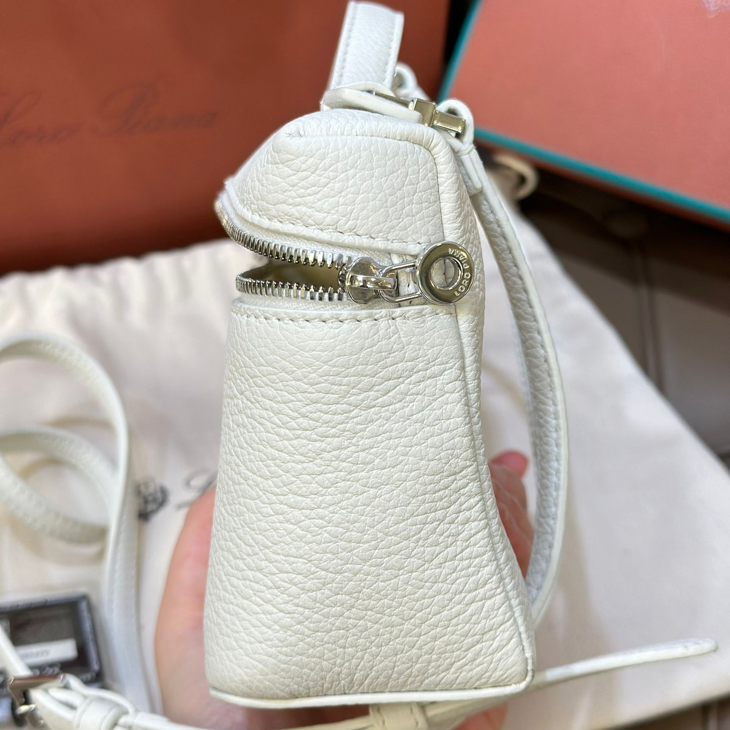 Loro Piana Extra Pocket L19 White (A)