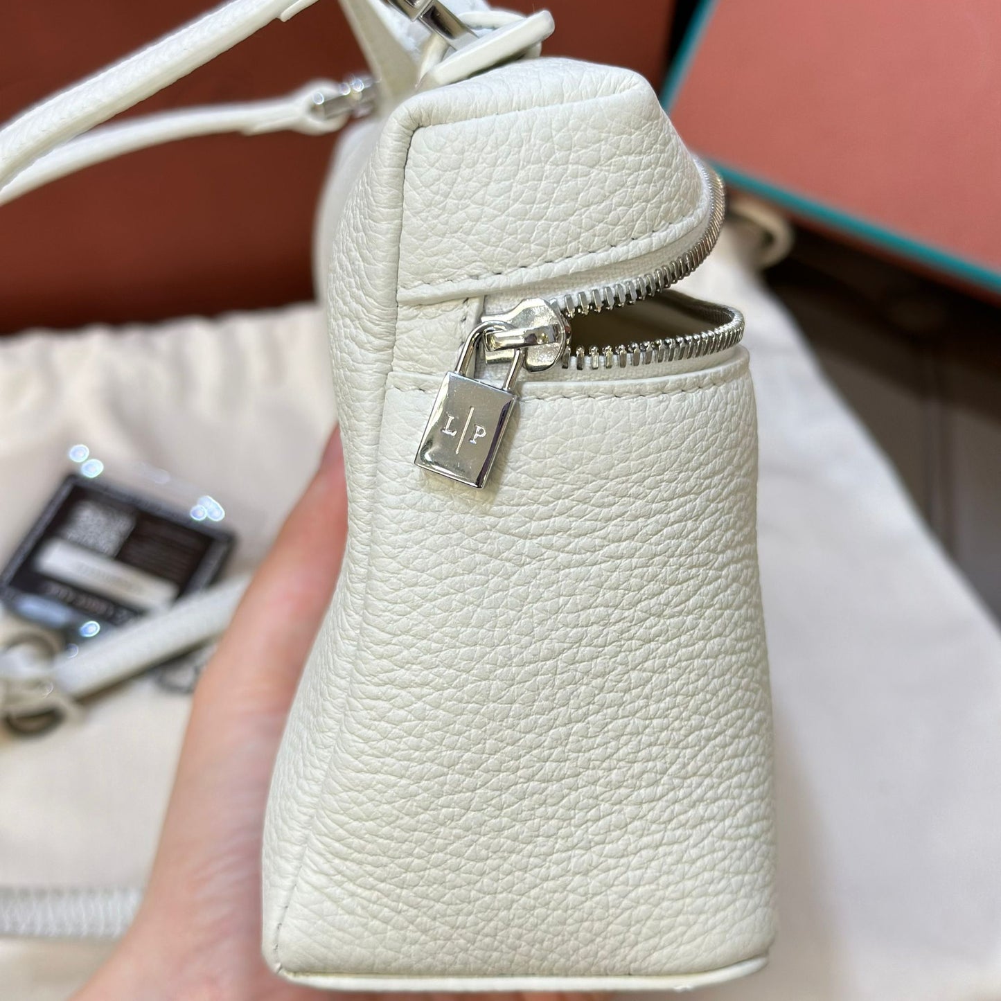 Loro Piana Extra Pocket L19 White (A)