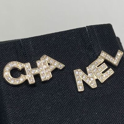 Chanel Earring Logo Gold