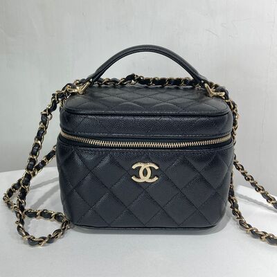 Chanel Vanity Case Cow Black Gold