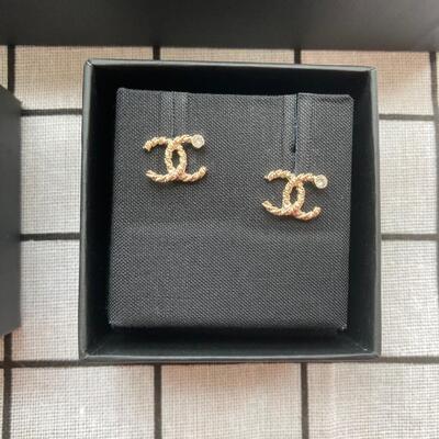 Chanel Earring CC Crystal Top Gold