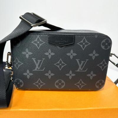 LV Alpha Wearable Wallet Bag Canvas Black