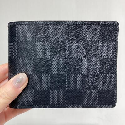 LV Multiple Wallet Damier Black