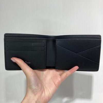 LV Multiple Wallet Damier Black