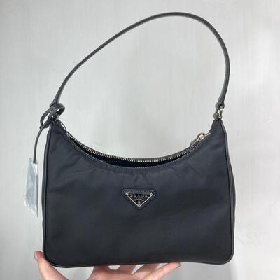 Prada Re-Edition 2005 Re-Nylon Mini-Bag Black